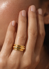 SABINA DOME BAND RING