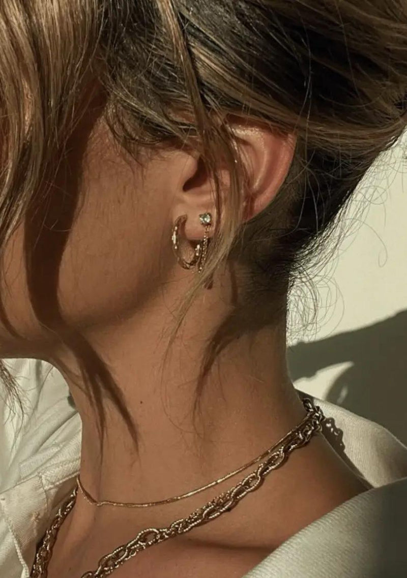 INDAH HAMMERED MINI HOOP EARRING