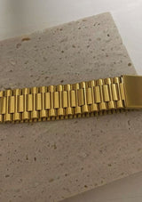 THE LARGE WATCH BAND