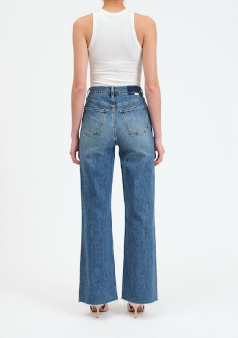 FAR OUT WIDE LEG IN STUNNER