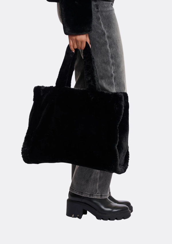 DAAN SHOULDER BAG