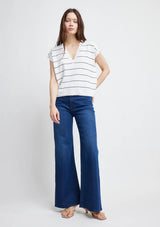 VALERIA V-NECK TEE