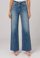 FAR OUT WIDE LEG IN STUNNER