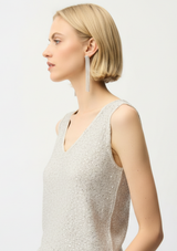 V-NECK SLEEVLESS PULLOVER