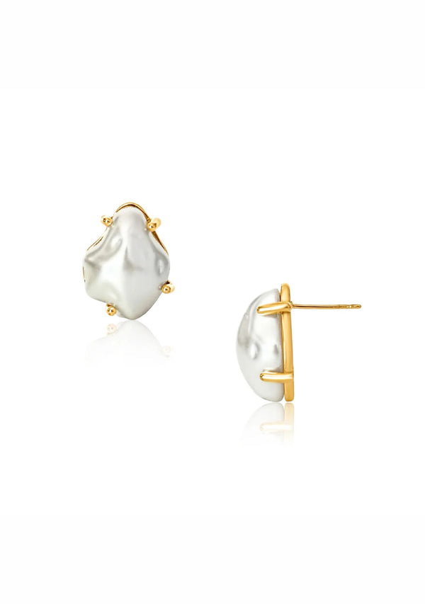 WILLA OVERSIZE PEARL EARRING