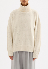 AMBER TURTLENECK KNIT