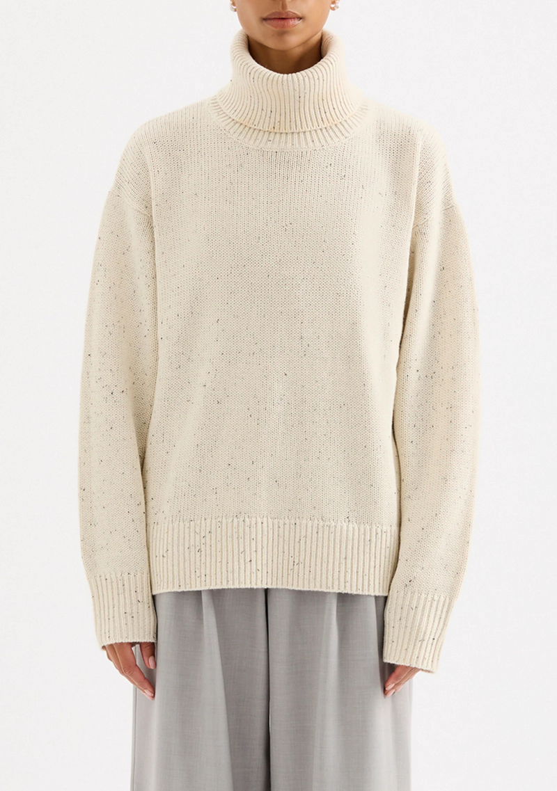 AMBER TURTLENECK KNIT