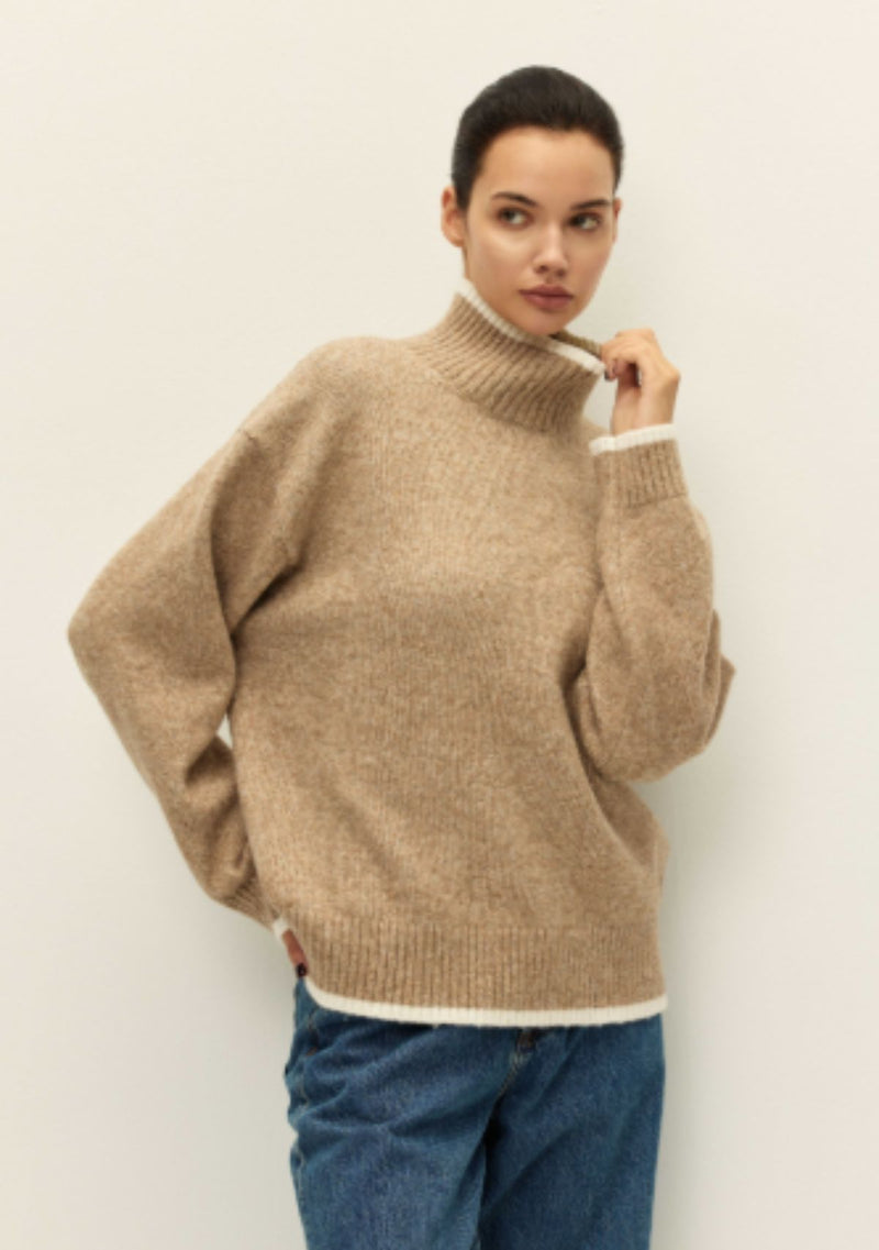 MAY TURTLENECK SWEATER