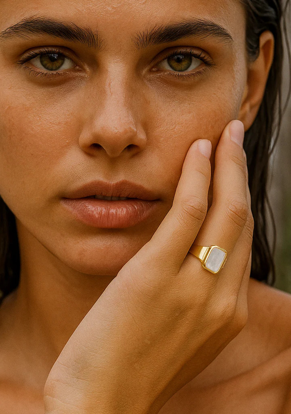 TWILA MOTHER OF PEARL RING