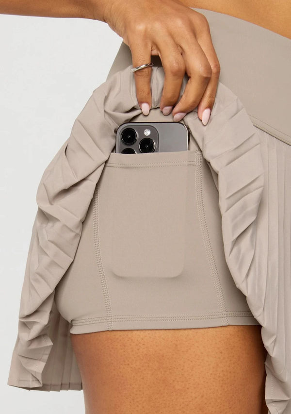 HOT SHOT PLEATED SKIRT