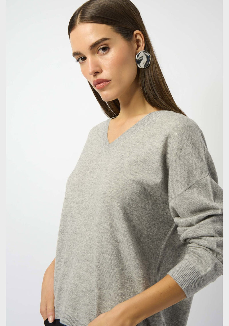 WOOL BLEND V-NECK BOXY SWEATER