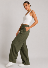 AKIRA BARREL PANT