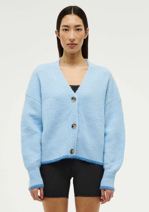 ILLUMINATE KNIT IN SKY BLUE