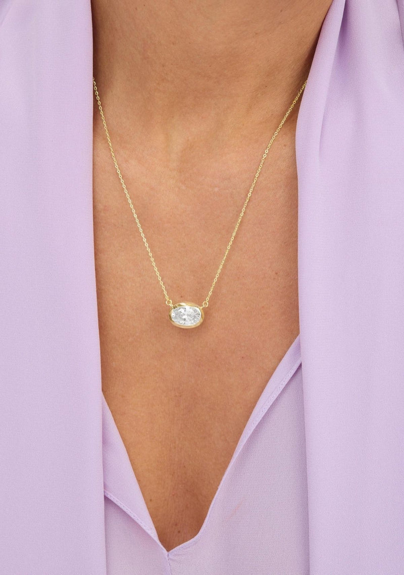 SHE'S A BOSS PENDANT NECKLACE