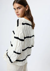 MOZART CHUNKY CABLE KNIT PULLOVER