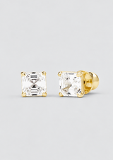 THE QUEEN'S 6MM STUDS