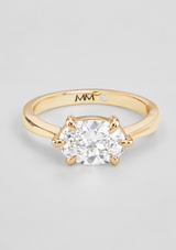 THE SHE'S ON POINT RING